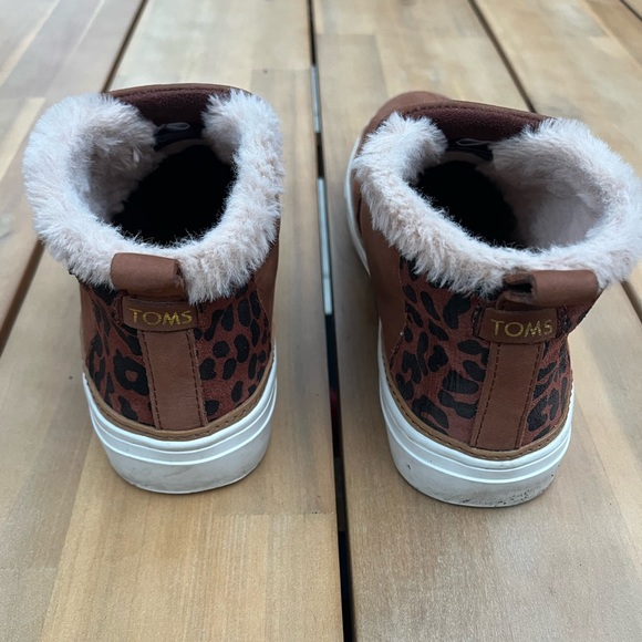 TOMS Paxton Slip-on Sneaker with Leopard Print Detail on Back - Picture 8 of 10